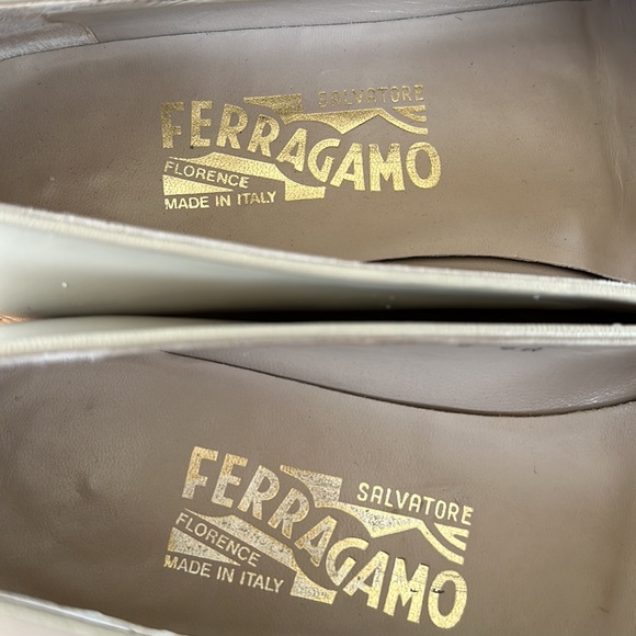 Salvatore FERRAGAMO Leather Loafers Flats size 9 - Picture 6 of 11